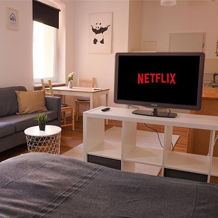 Fullhouse - Halle - T28 - Panda Apartment Dış mekan fotoğraf