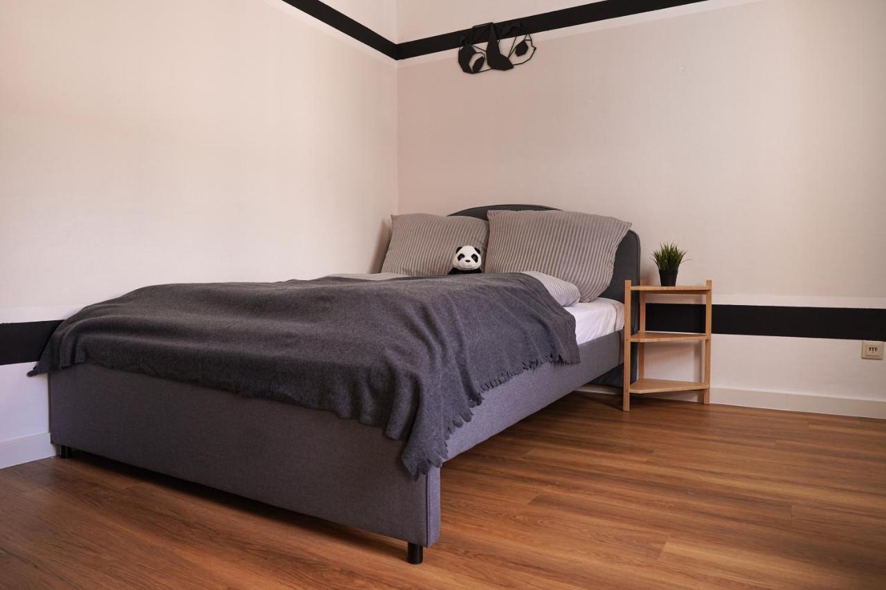 Fullhouse - Halle - T28 - Panda Apartment Dış mekan fotoğraf